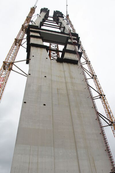 File:XiangjiangTowerConstSky.JPG