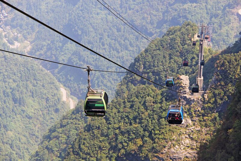 File:105TianmenMountainGondolasLonglens.jpg
