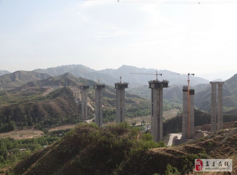 File:Hutuohe80+150x3+80.JPG