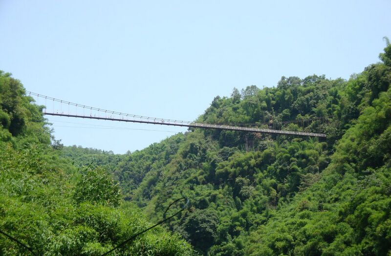 File:Jinjigu footbridge金鸡谷索桥.jpg