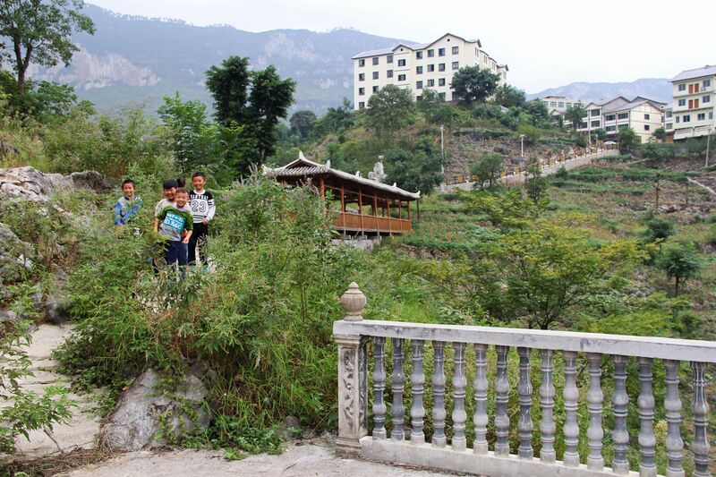 File:LuoluKids.jpg