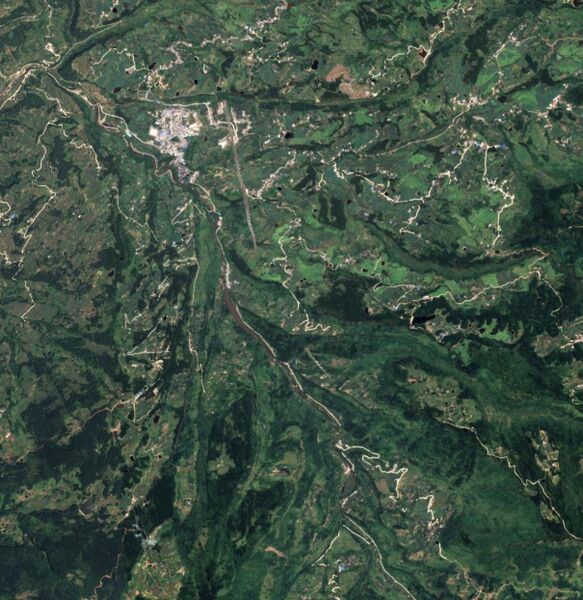 File:ZhoubadengRailwaySatelliteWide.jpg