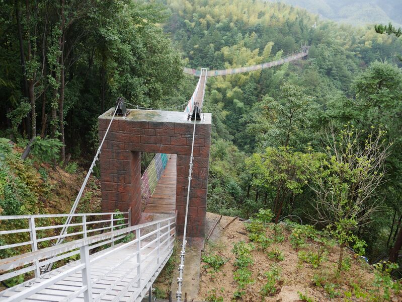 File:LingjiangyuanTriangularTowerMedium.JPG