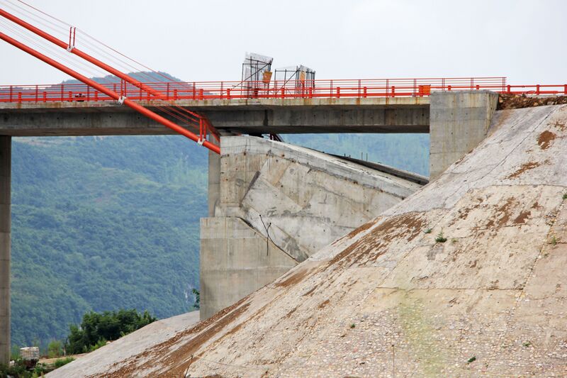 File:WujiangSuspensionAnchorLonglens.jpg