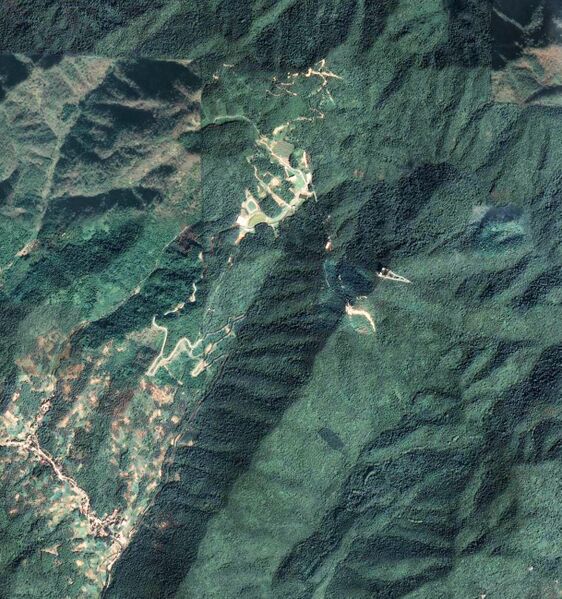 File:YundingtianqiongGlassSatelliteWide.jpg