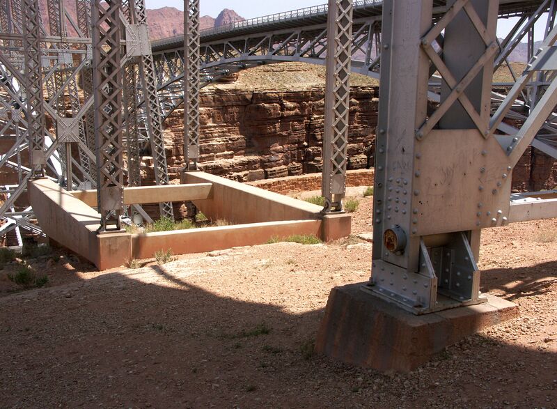 File:NavajoBridge161.jpg