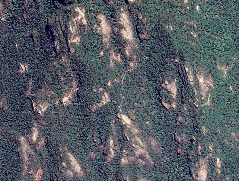 File:SanQingShanSatelliteCliffwalks.jpg