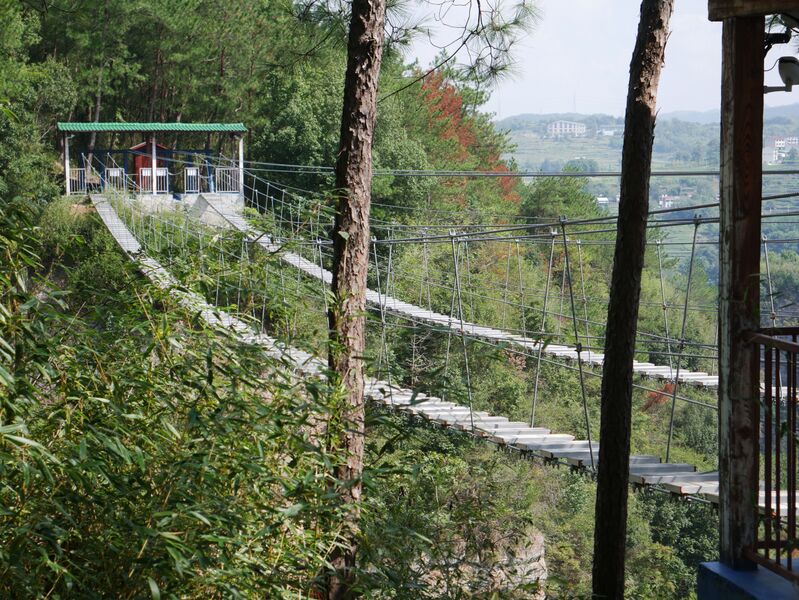 File:ShijiufengJingquiScenicAreaZip2.JPG