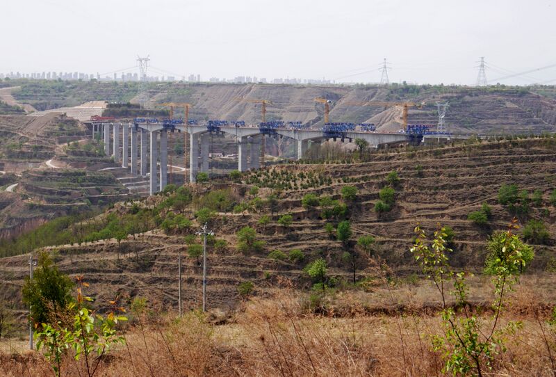 File:GaijiachuanLonglens.JPG