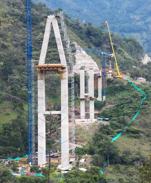 File:HisgauraTower.jpg