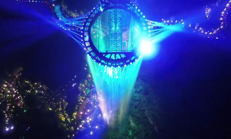 File:HuangtengxiaGlassWaterfallNight.jpg