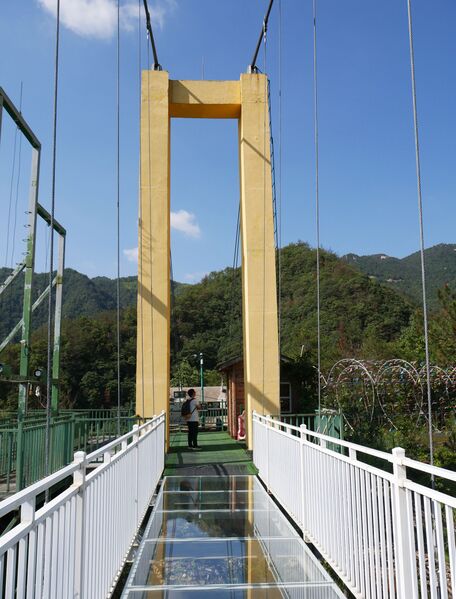 File:LongchuanxiaFootbridgeDeckTower.JPG