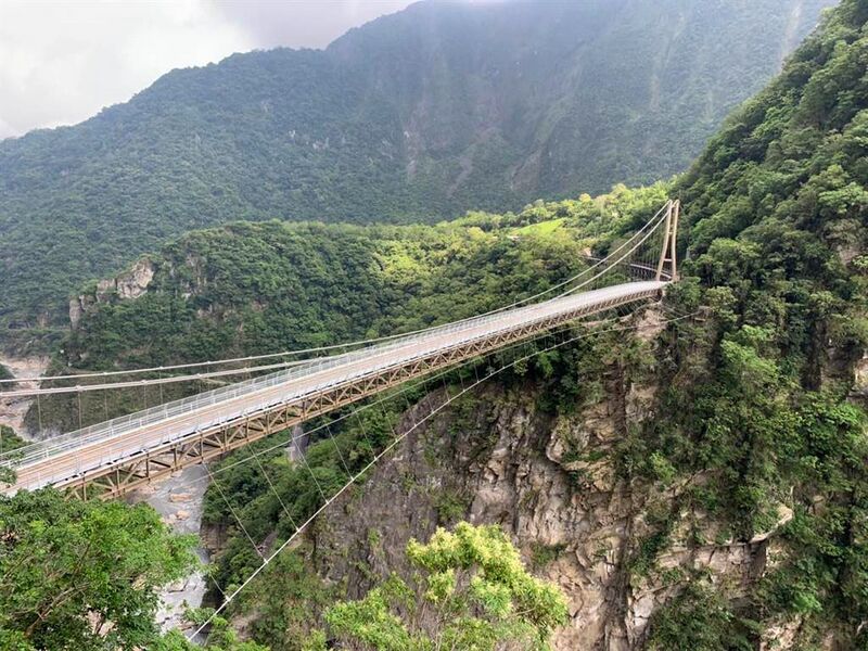 File:Shanyue Footbridge11.jpg