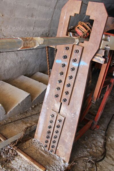 File:ZhangjiajieGlassAnchorSupportByEric.jpg