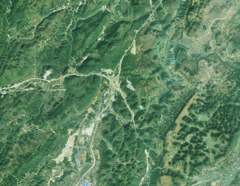 File:LuoshuidongSatelliteWide.jpg