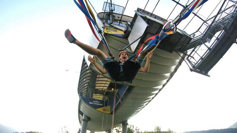 File:SwingDropImageBySkyBridgeAJHackett.jpg