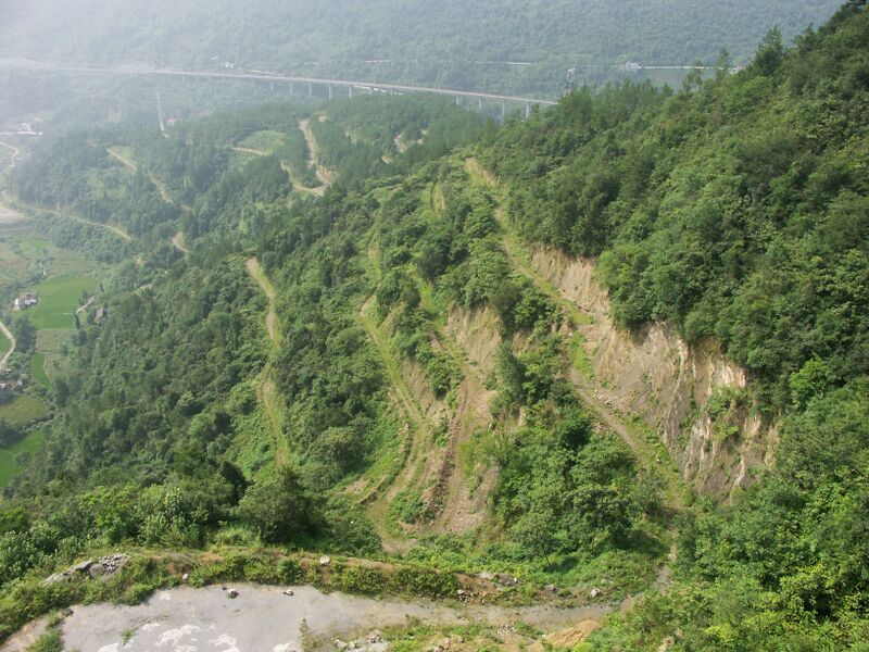 File:TieluopingBridgeSwitchbacks.jpg