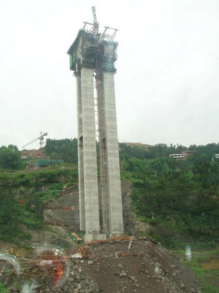 File:Huayuan85mtrPier.jpg
