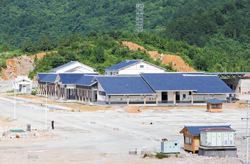 File:LishuiheRestBuildingByEric.jpg