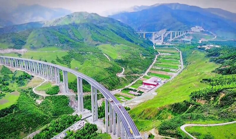 File:Wolonggou BridgesValleyDrone.jpg