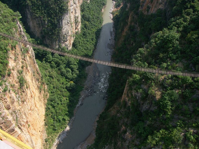 File:Beipanjiang2011RailwayFootbridge8.jpg