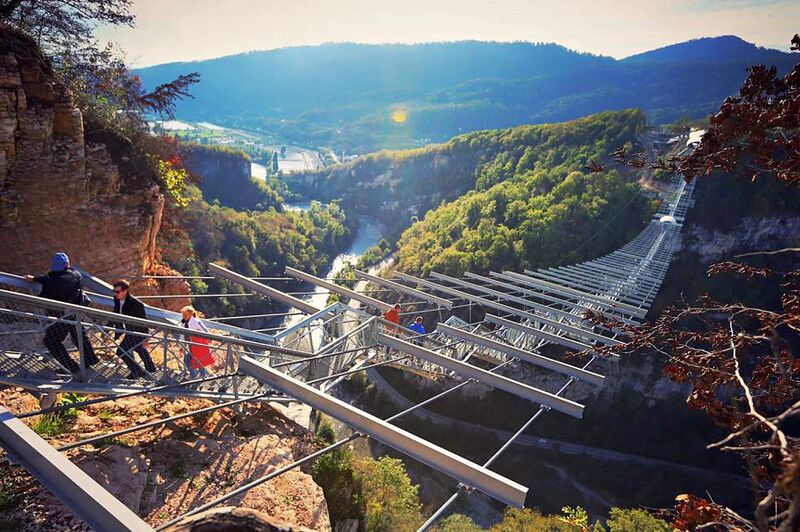 File:BridgeViewImageBySkyBridgeAJHackett.jpg