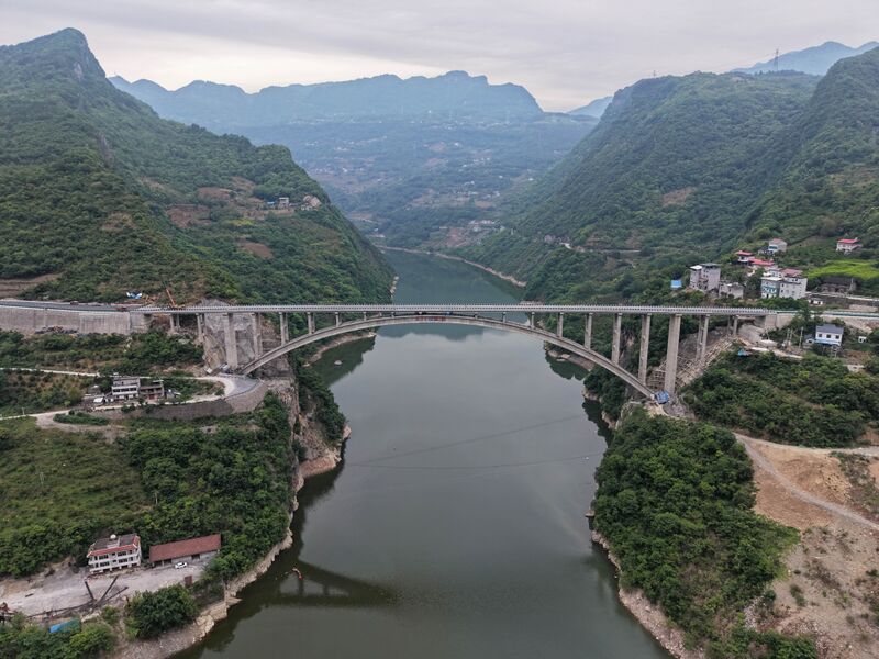 File:Qingjiang Bridge Tianchikou Drone2.JPG
