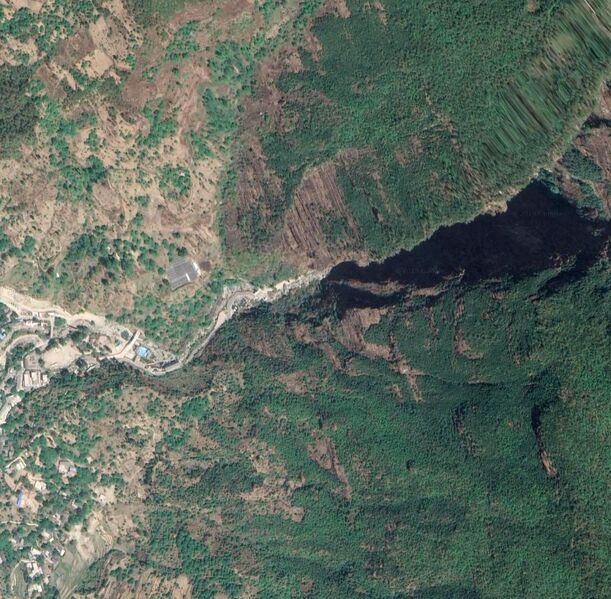 File:Shimenguan glass cliffwalk Satellite.jpg