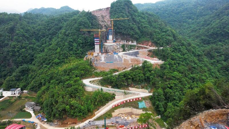 File:YanjiapingSwitchbacks.jpg