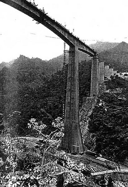 File:1DuhekouRail.jpg