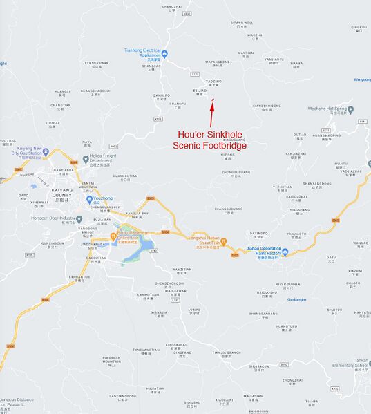 File:Hou'erSinkholeScenicLocation.jpg
