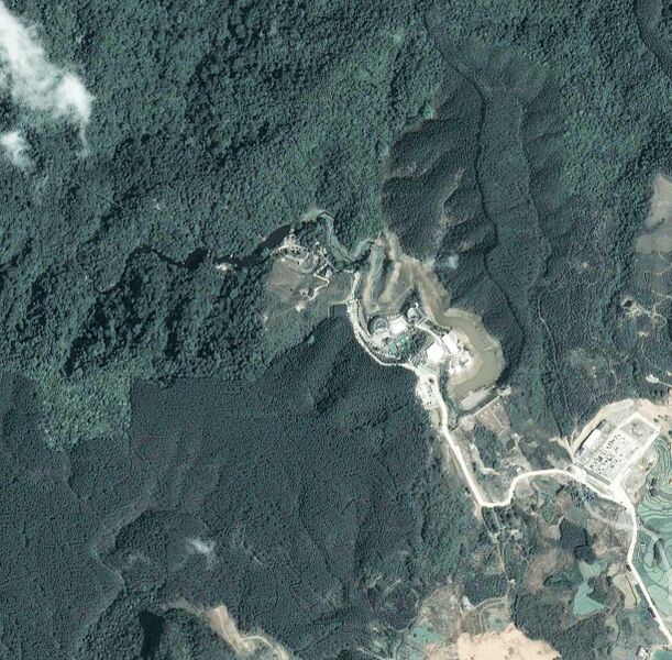 File:ShuanglonggouSatellite.jpg