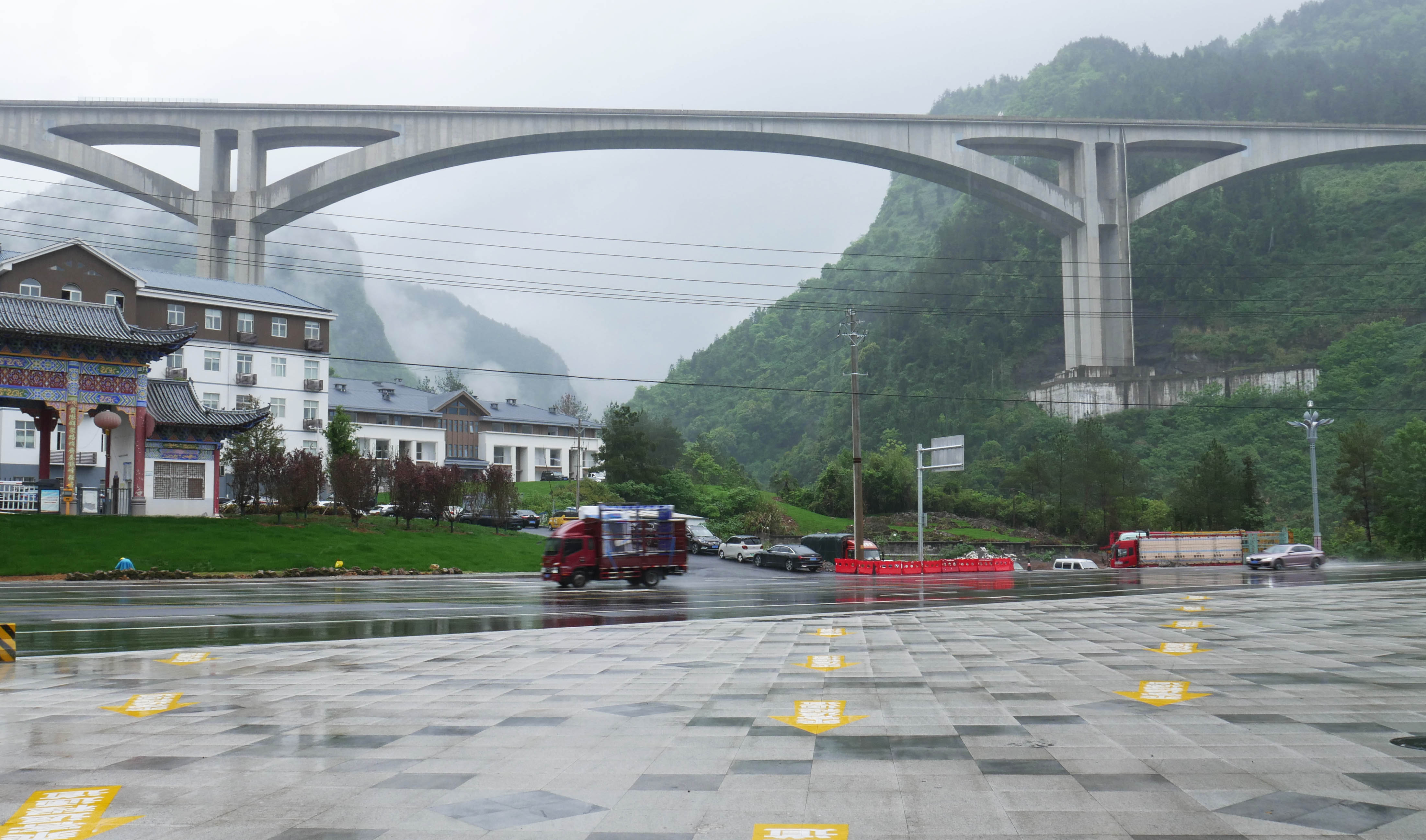 YunnanzhuangParking.JPG