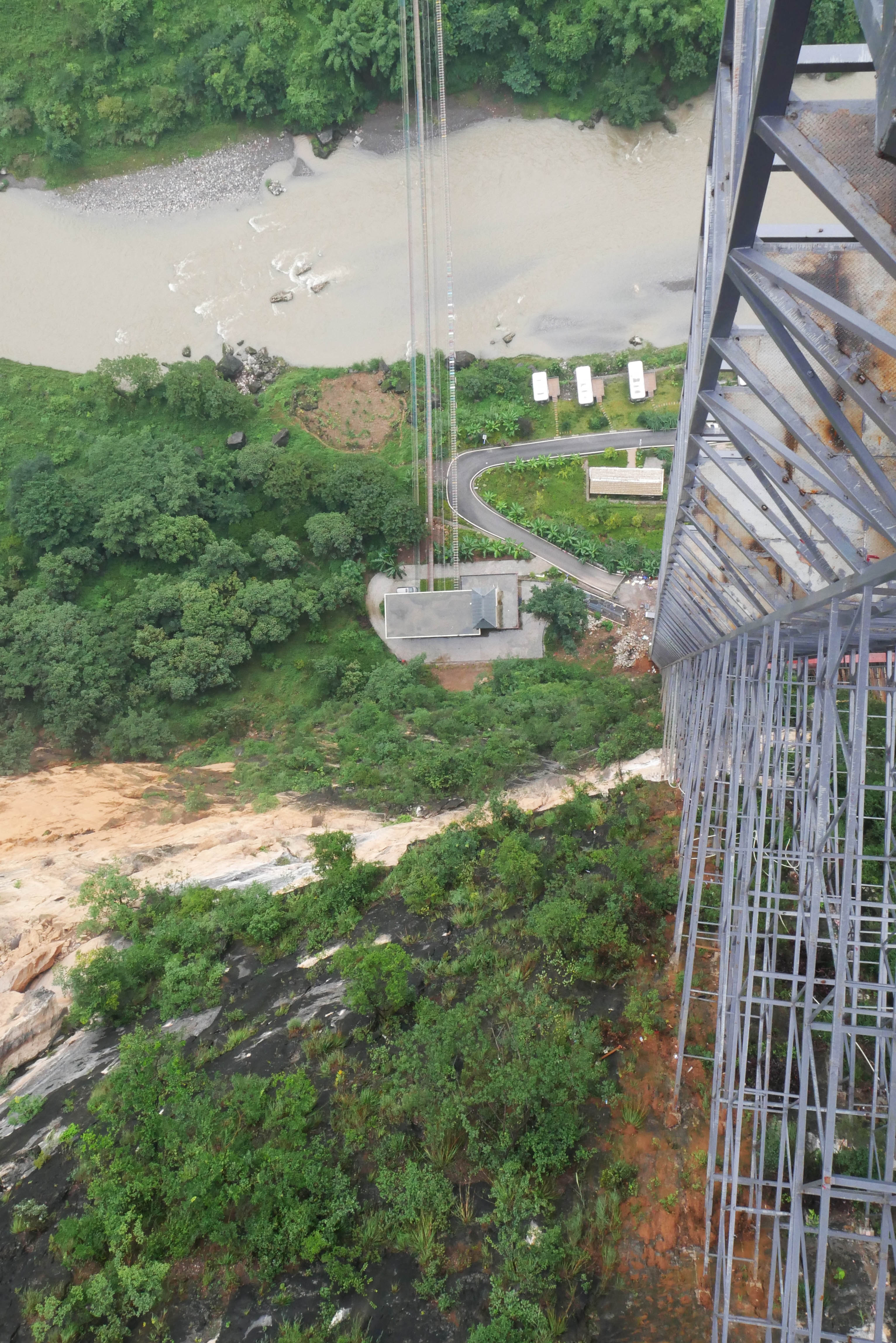 NizhuheNewElevatorDownRiver.JPG