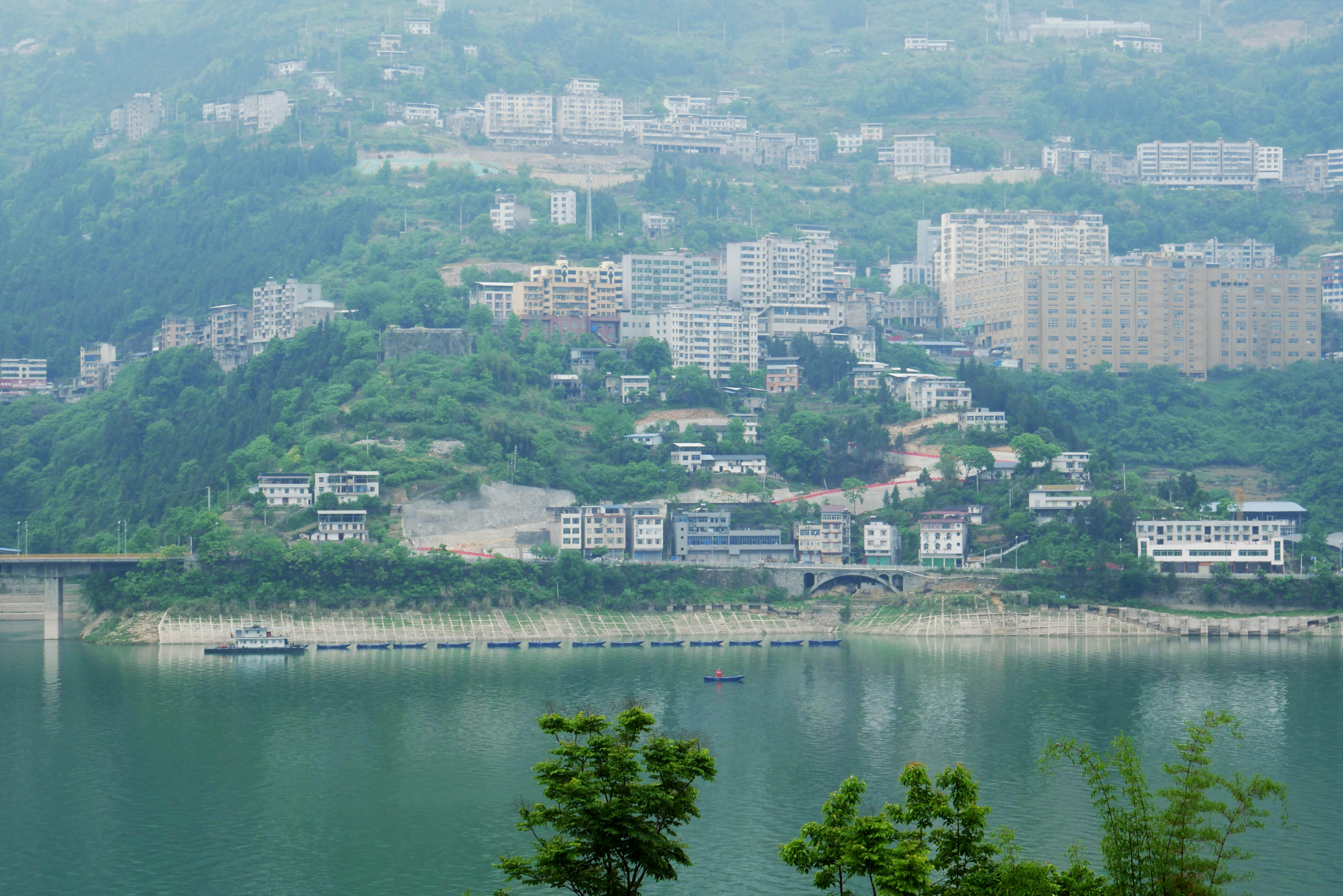 Badong2ndSouthTowerArea.JPG