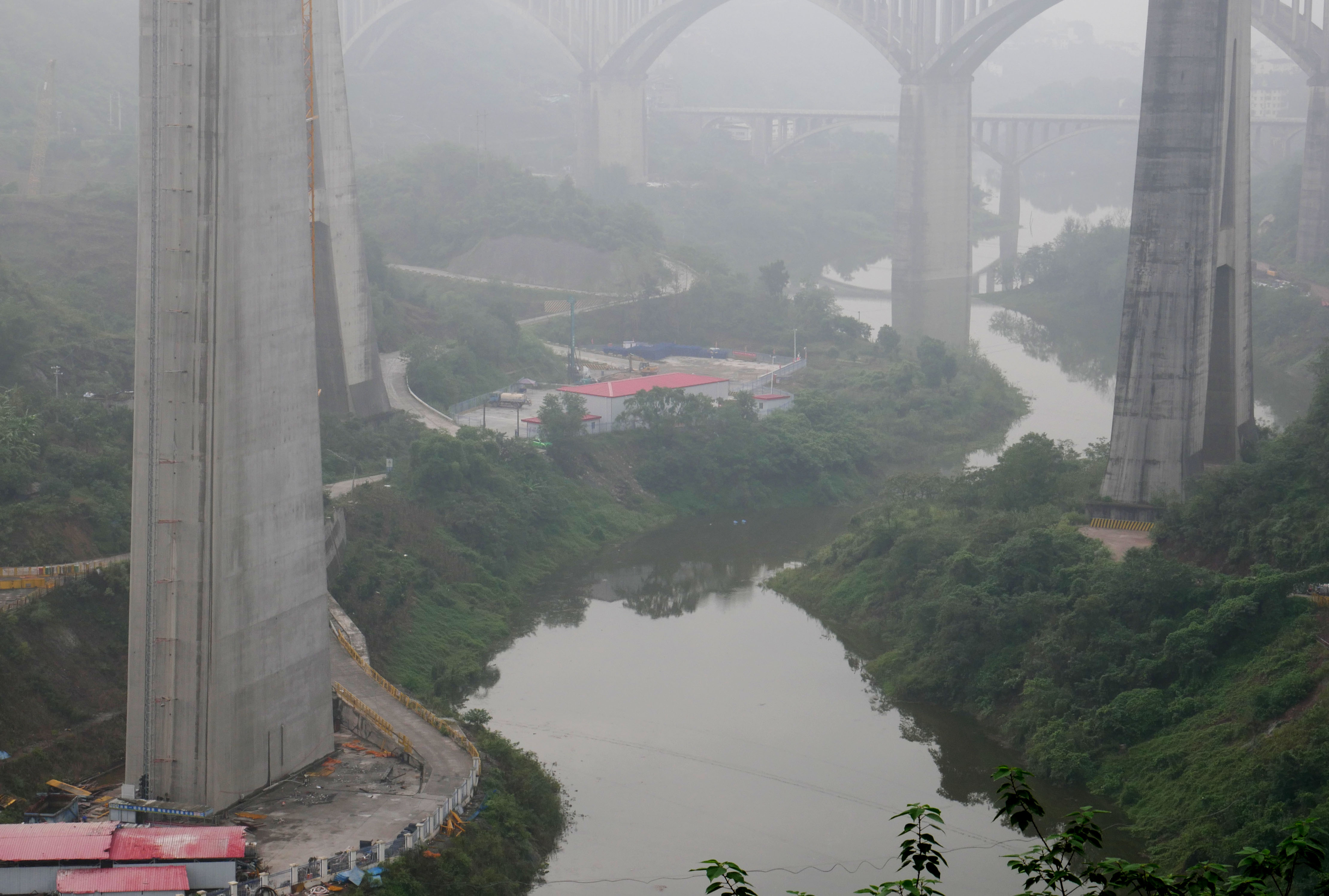 Caijiagou Railway Bridge YuwanBaseCloudy.JPG