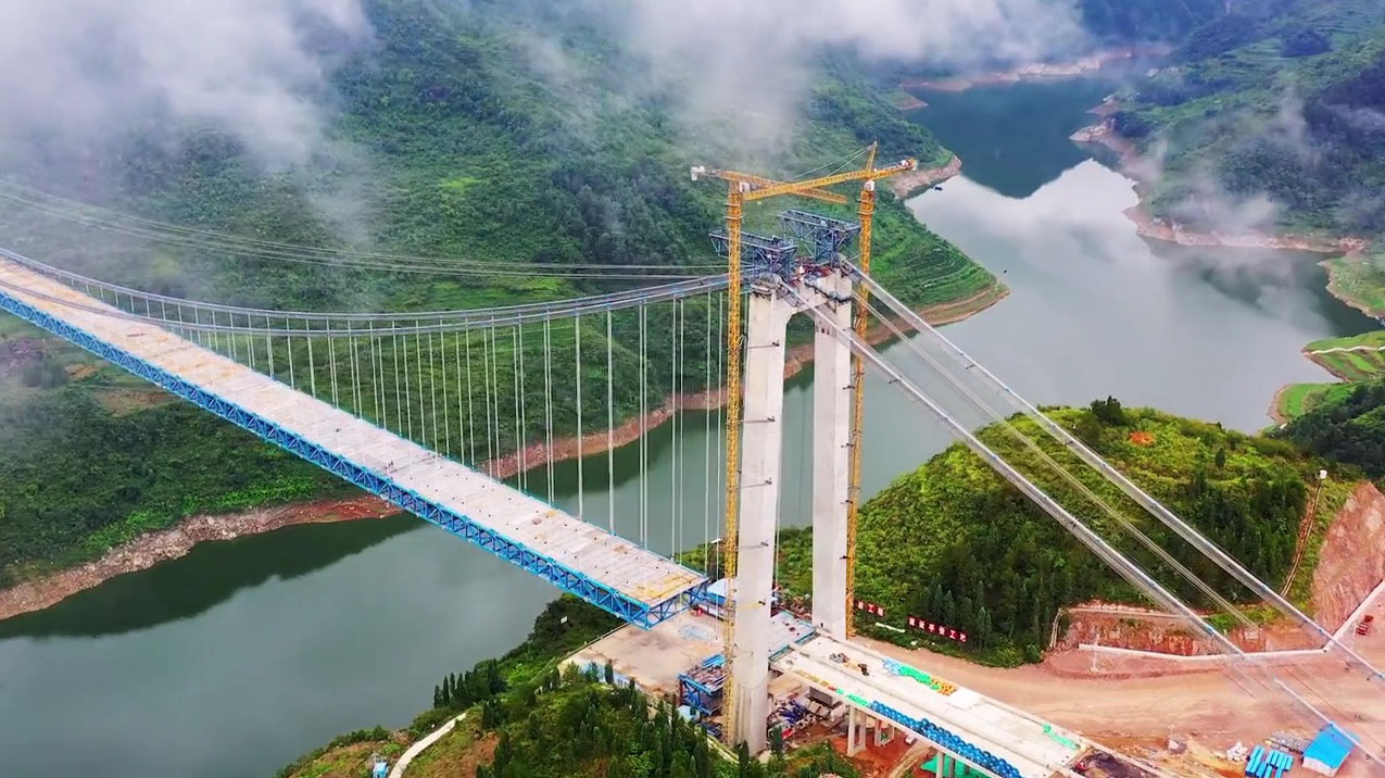 File:Kaizhouhu BridgeTowerWater.jpg