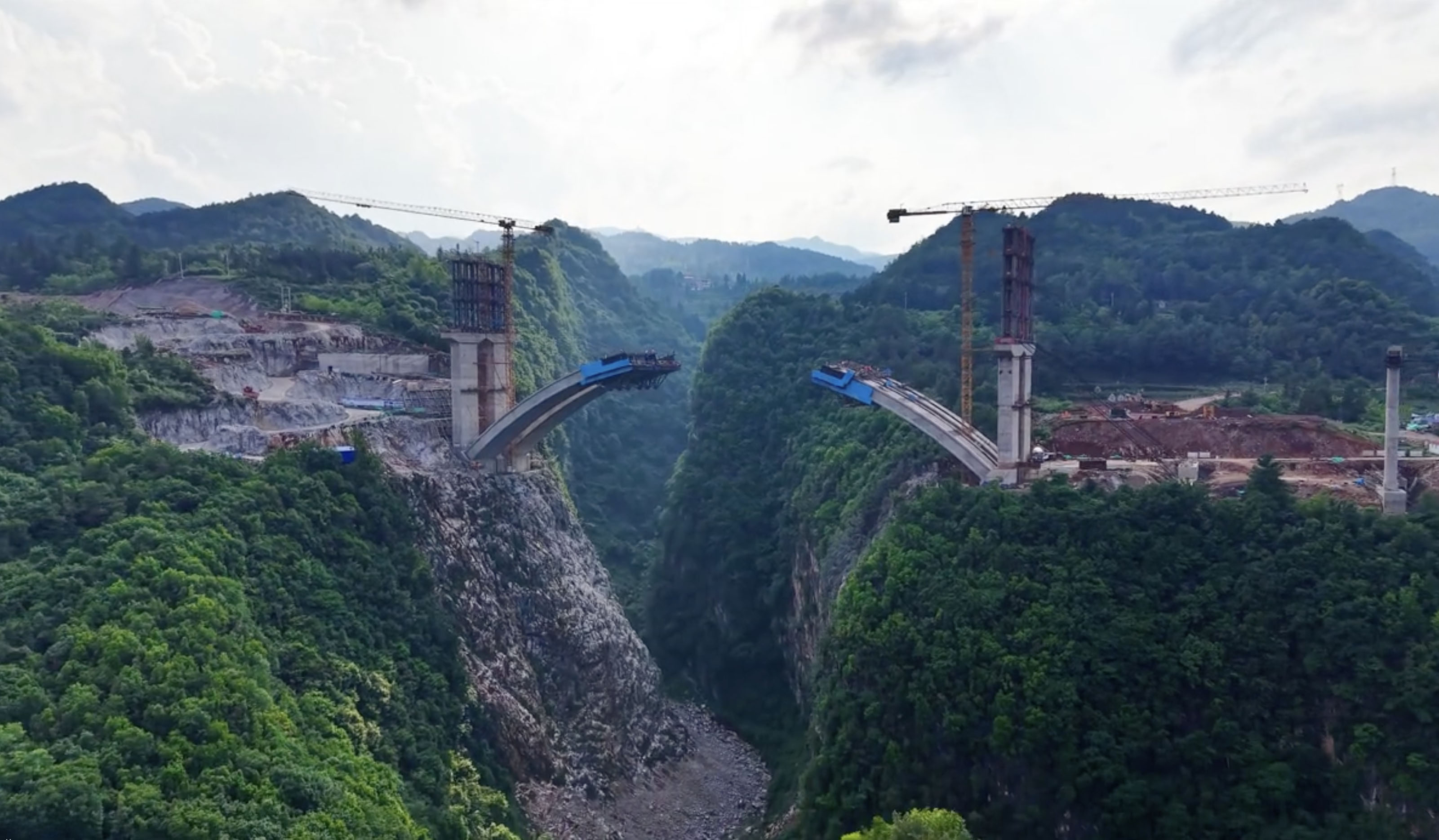 ChuanbaDroneArchHalf.jpg