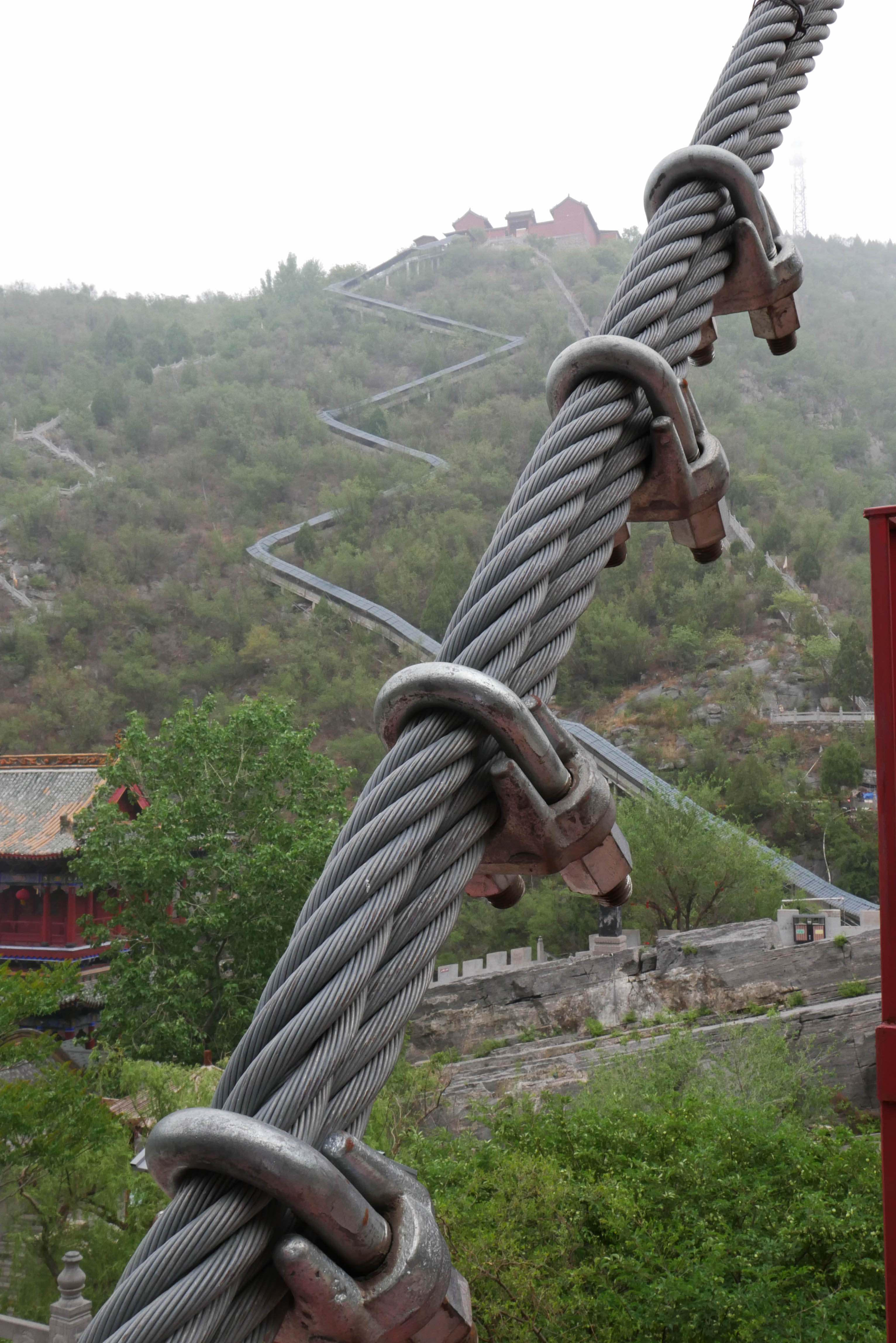 YunmengshanFootbridgeCableClamps.JPG
