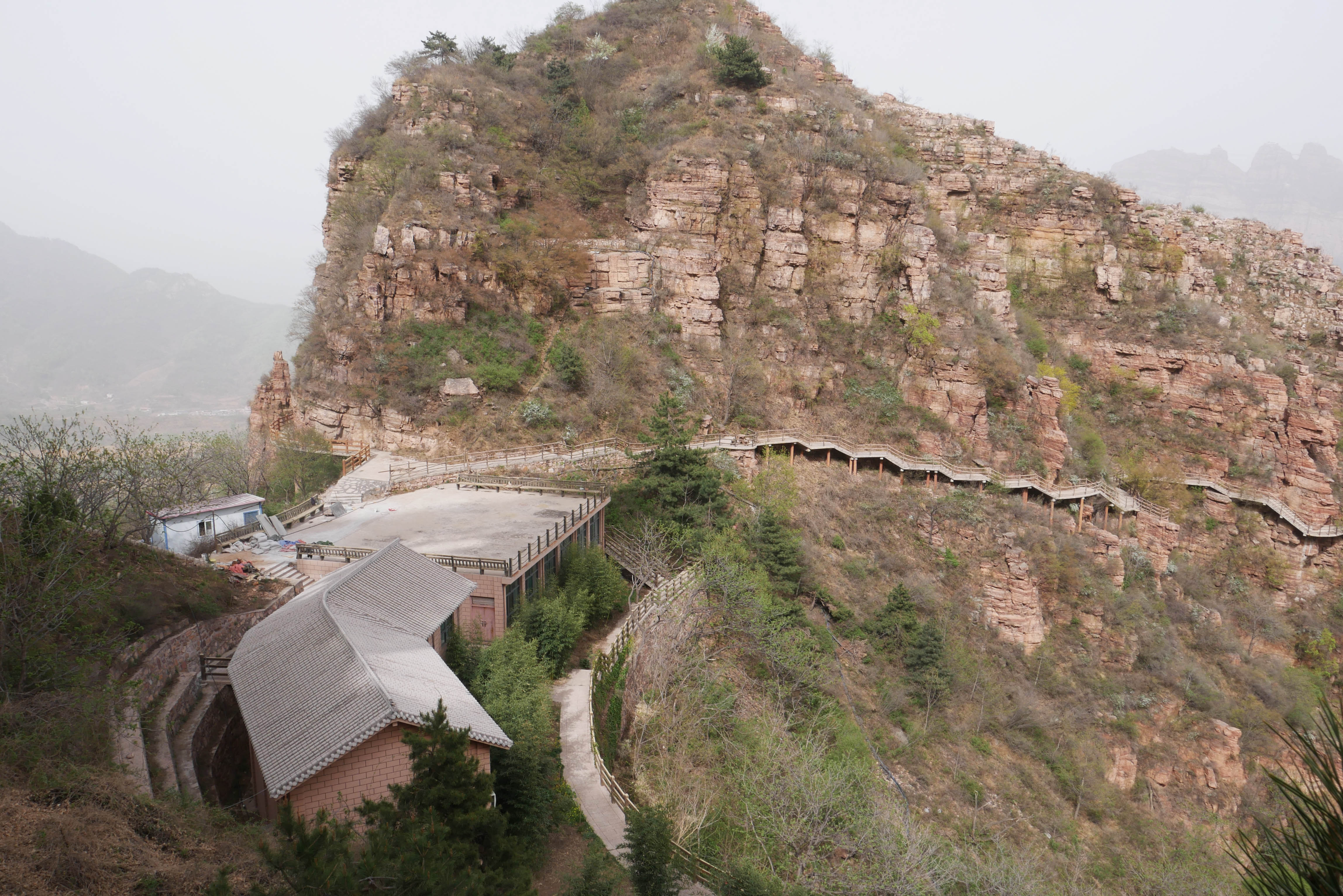 EastTaihangRedrockMountainElevatorArea.JPG