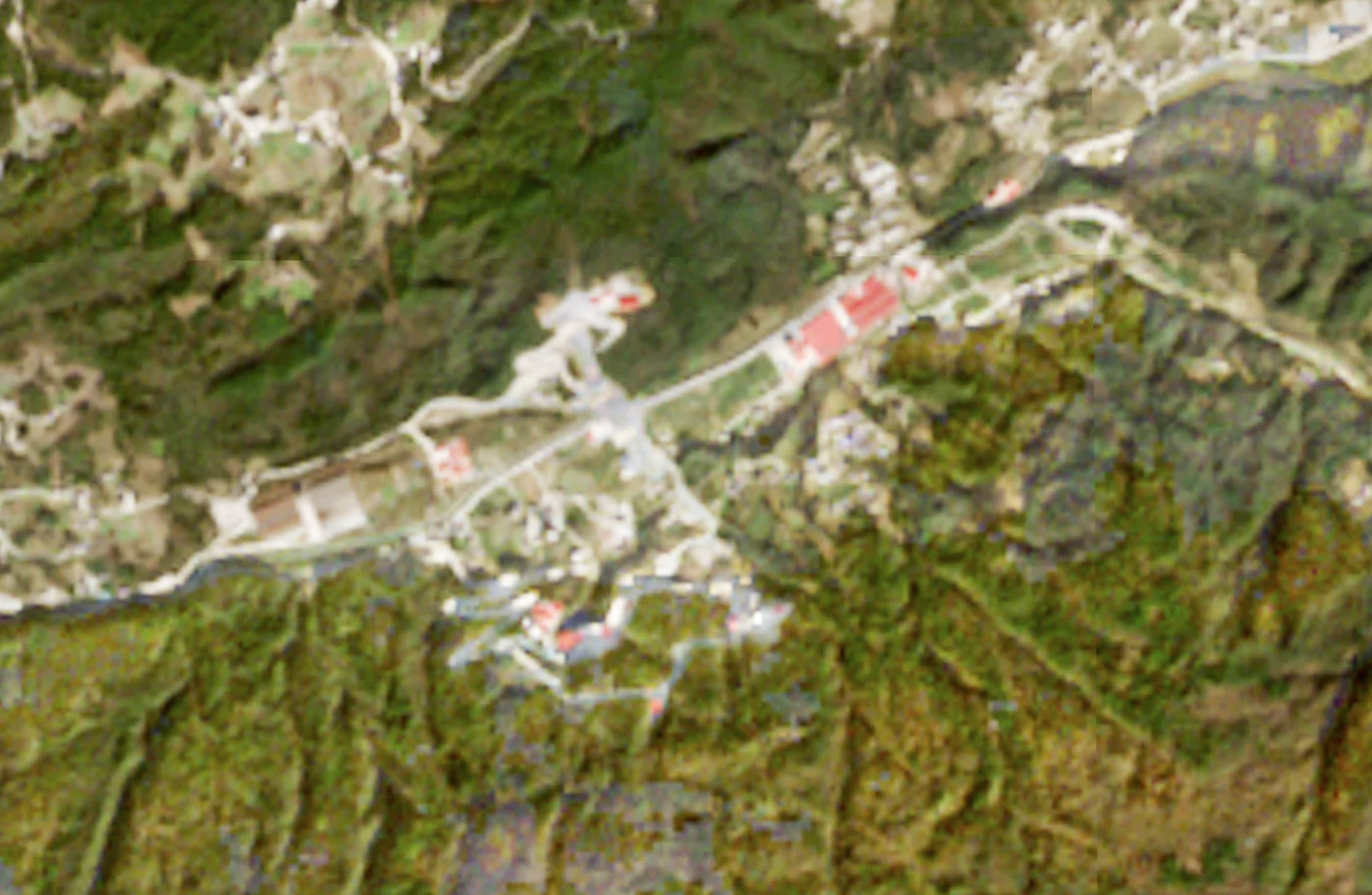 Dongzhoucun RailwaySatellite.jpg