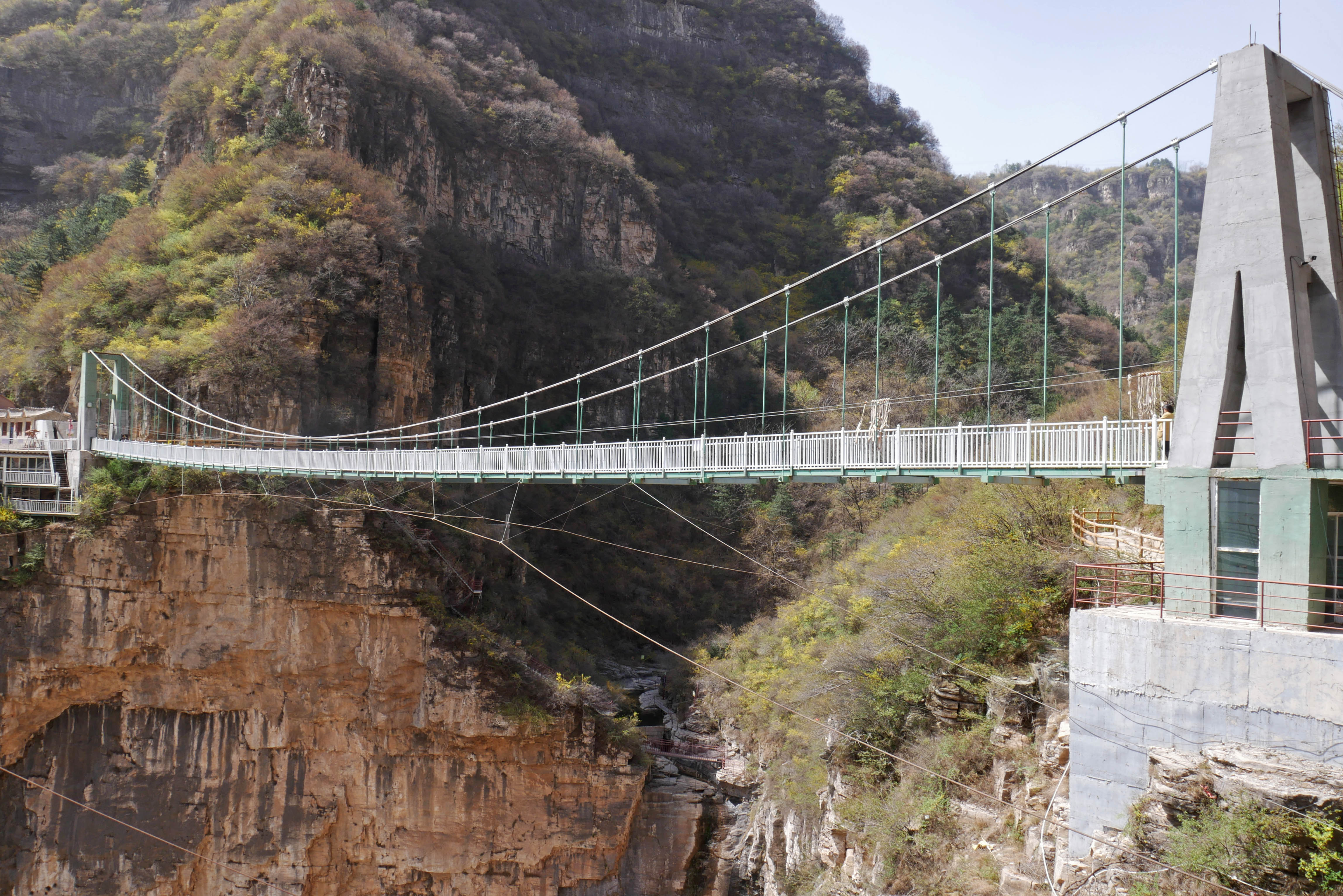 Tianjishan FootbridgeMountain.JPG