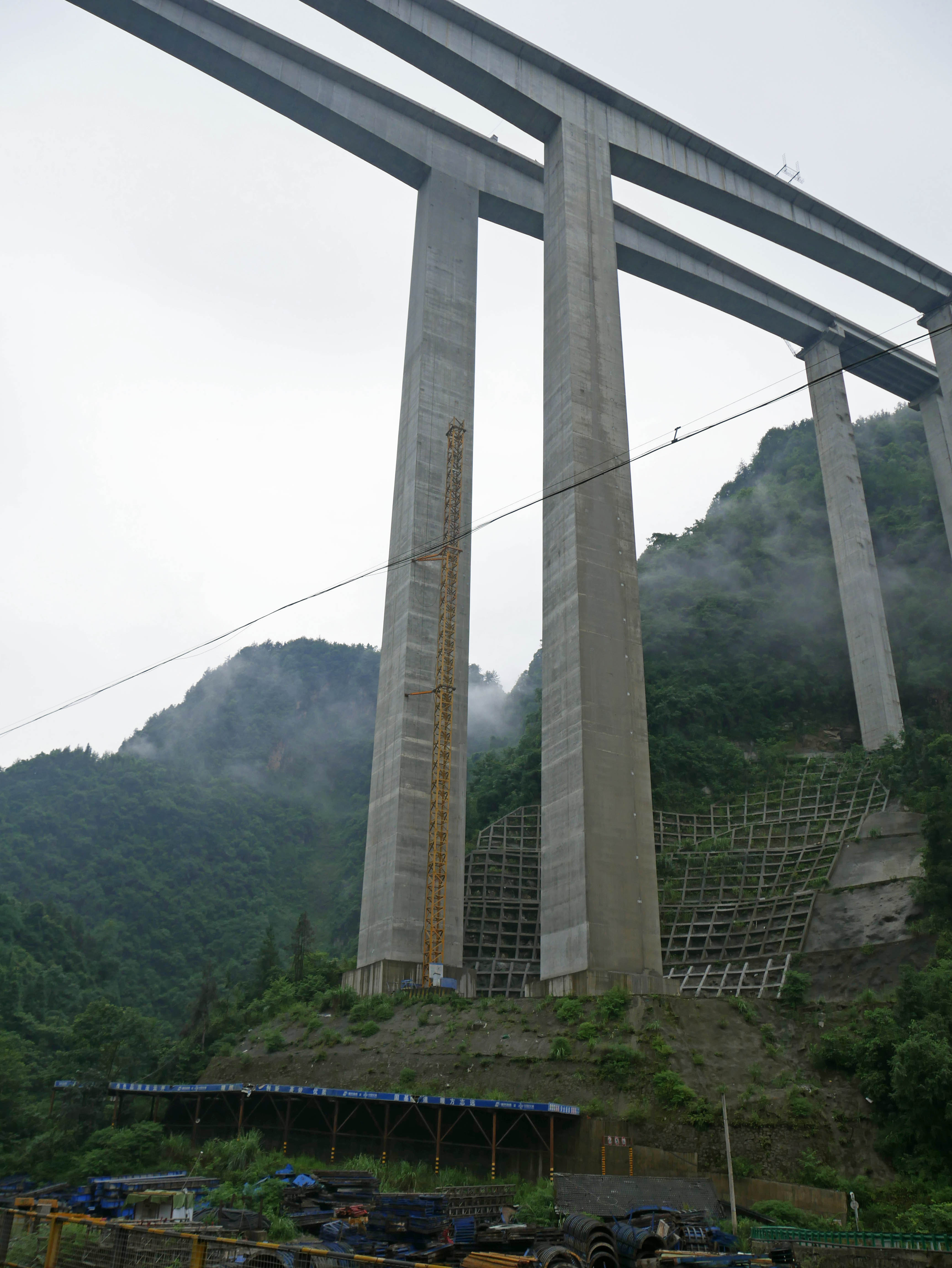Shuanghekou Bridge WuyunkaiGray.JPG