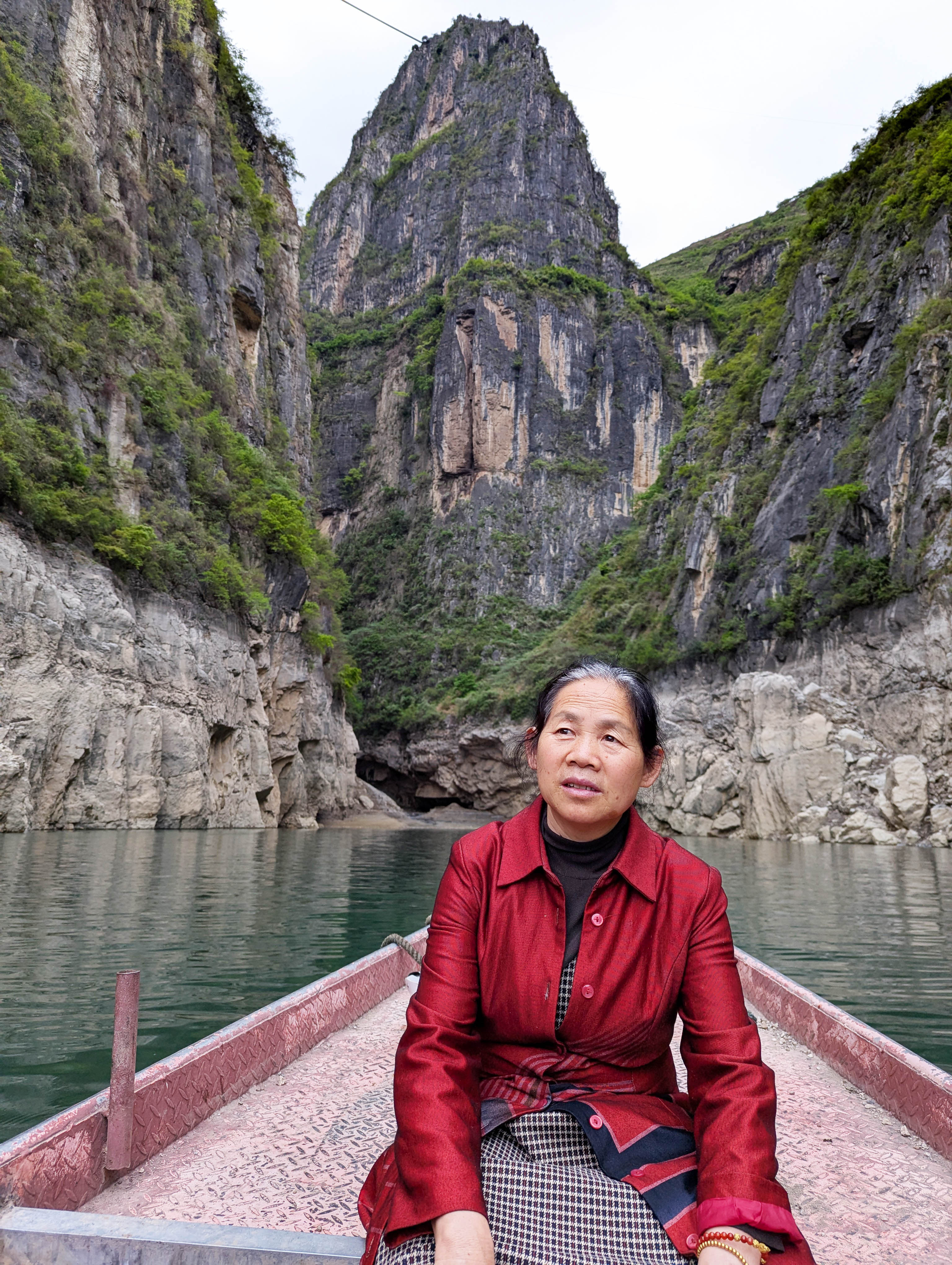 WujiaoPipelineLady.jpg