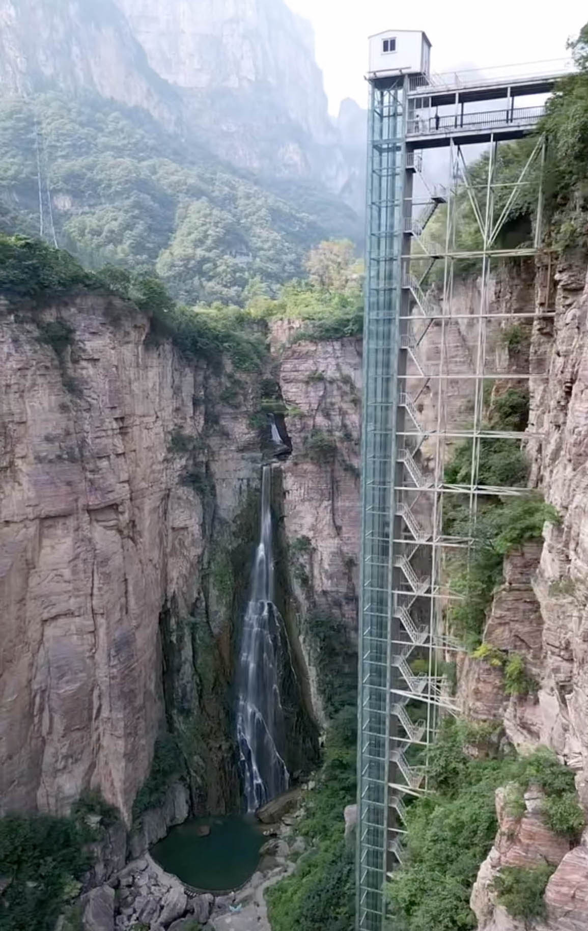 Baligou ScenicElevatorWall.jpg