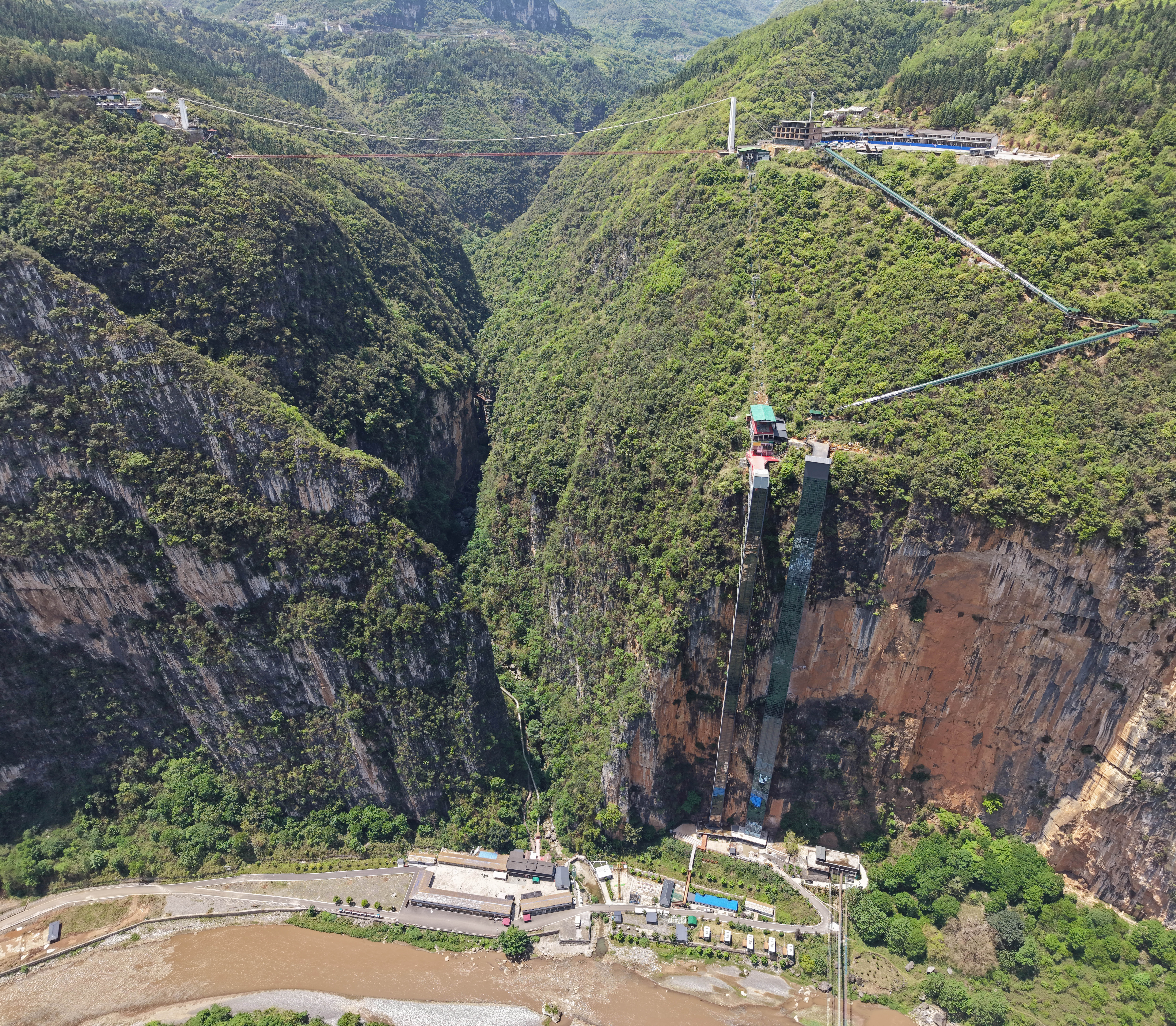 NizhuhePanorama3.jpg